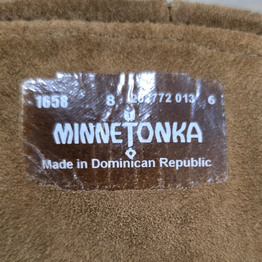 Minnetonka Five Layer Fringe Boots, Women's Size 8 - Picture 6 of 6